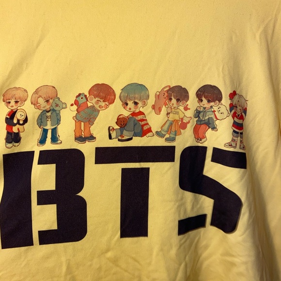 Bts yellow crop top size xl - Picture 4 of 4